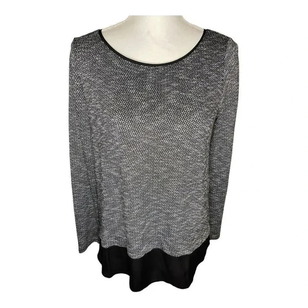 White House Black Market Women’s XS Heathered Gray Top With Black Bottom